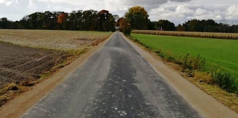 Mieszkańcy jeżdżą już nową drogą