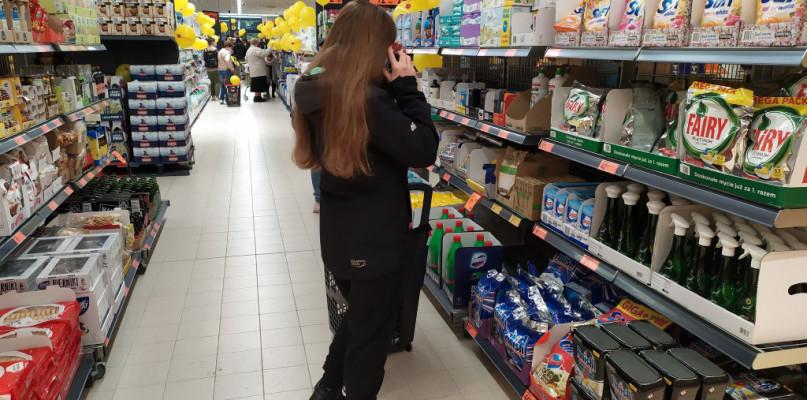 Są bony na zakupy do Biedronki. Może je zdobyć 500 tysięcy osób. Jak to zrobić?