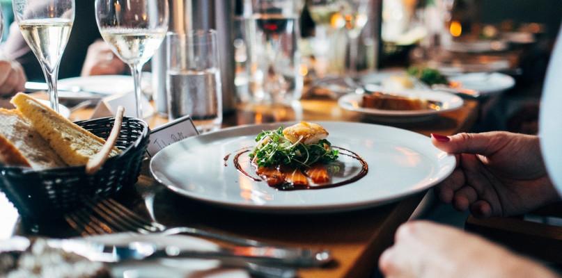 Niezaszczepieni obejdą się smakiem? To pierwsza restauracja, która to zrobiła
