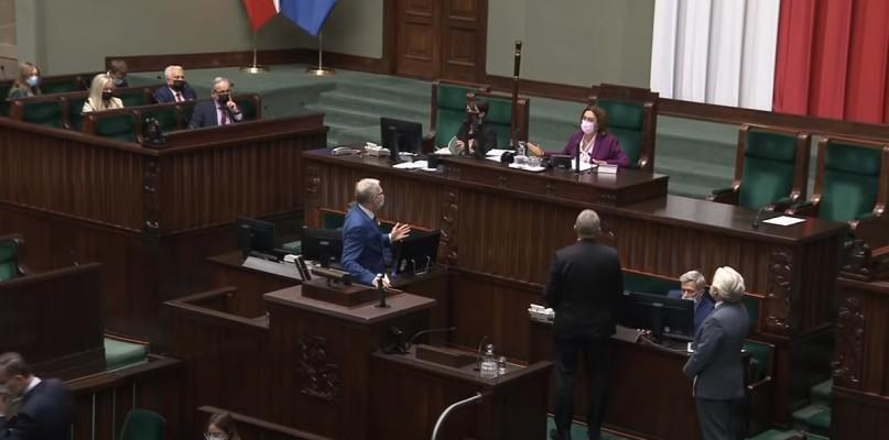 Potężny skandal w polskim Sejmie. Braun do ministra: 