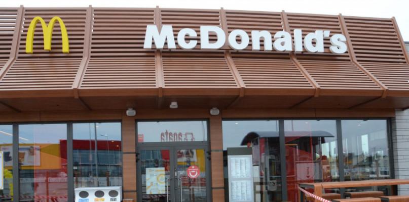 McDonalds w ten sposób pakuje swoje kanapki. To początek zmian? 