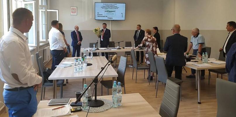 Wójt Janusz Kur z absolutorium i wotum zaufania