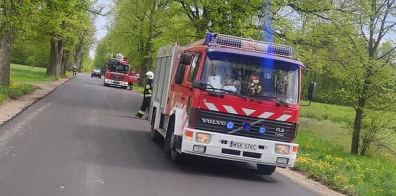 Ceranów. Wypadek podczas silnej wichury, jedna osoba w szpitalu.