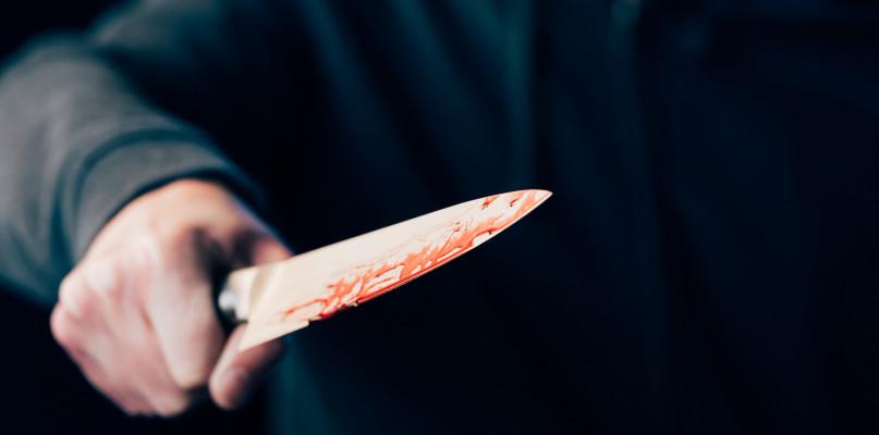 Szesnastoletni nożownik zaatakował cztery osoby! Sąd podjął decyzję