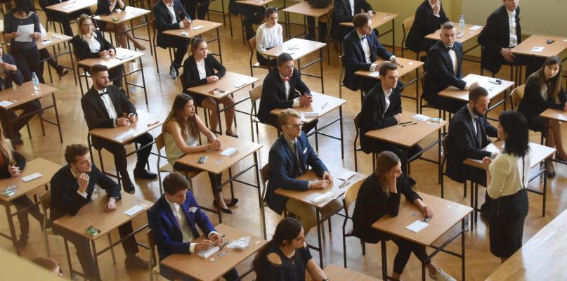 Uczniowie nie przyszli na maturę. Szkoła podała im zły termin egzaminu?