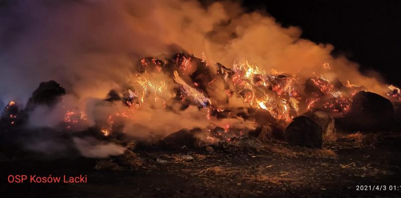 Nocny pożar w Telakach. Same się nie zapaliły...