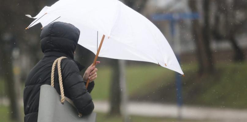 Idzie zmiana pogody; będzie padać deszcz, deszcz ze śniegiem i śnieg