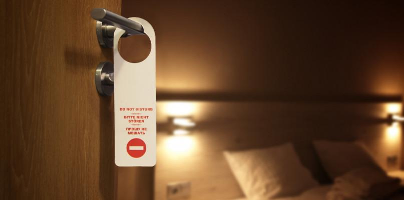 Będą mogli przyjąć tylko niektórych gości. Jak funkcjonuje branża hotelarska? 