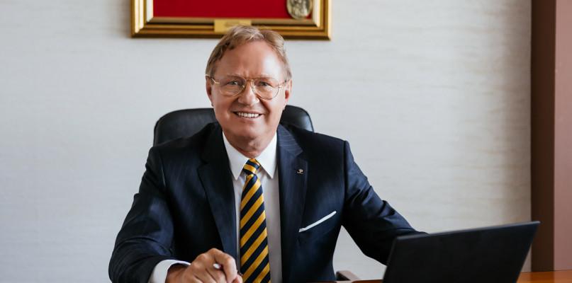 Sokołów Pomaga po raz kolejny. Świąteczne dostawy żywności dla potrzebujących.