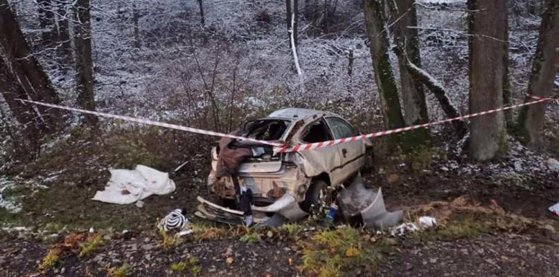 Ślisko i niebezpiecznie na drogach naszego powiatu