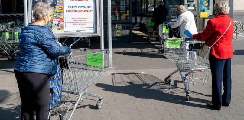 PIH: godziny dla seniorów są nietrafione