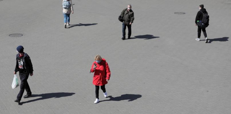 Od soboty 51 powiatów z dodatkowymi obostrzeniami; 17 w strefie czerwonej, 34 w żółtej