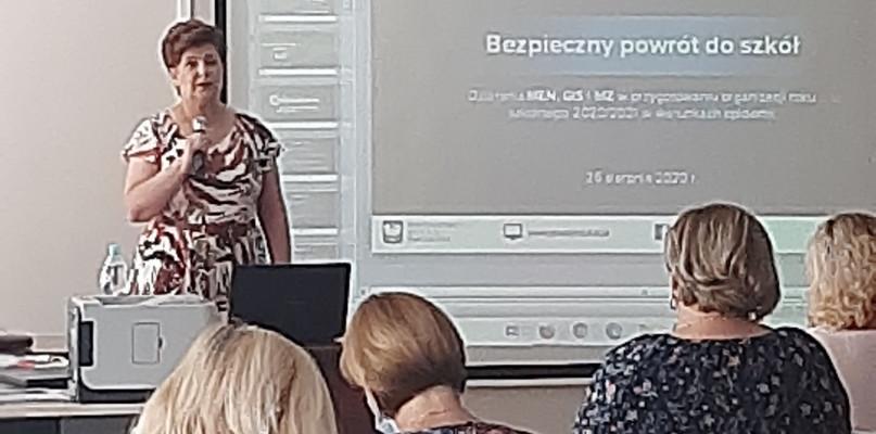 Nowy rok szkolny. Dyrektorzy spotkali się w Sanepidzie.