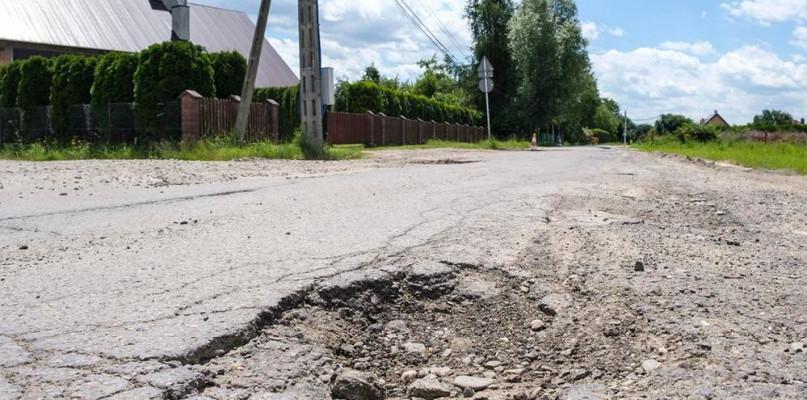 Firma z Wołomina wyremontuje drogę Kosów Lacki - Chruszczewka