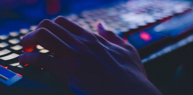 Zakłady bukmacherskie na wydarzenia e-sportowe - gdzie obstawiać i czy w ogóle warto?