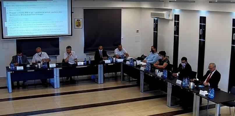 Burmistrz Bogusław Karakula z absolutorium i wotum zaufania