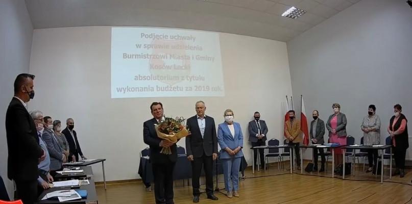 Burmistrz Kosowa Lackiego jako pierwszy w powiecie otrzymał absolutorium