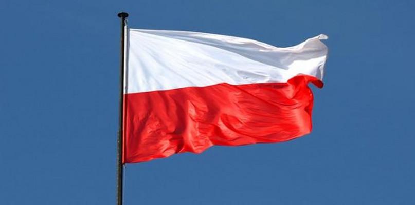 Burmistrz apeluje o wywieszenie flag państwowych na święta majowe