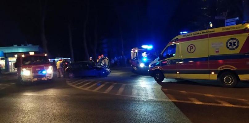 Kierowca nissana trafił do szpitala po zderzeniu z vectrą