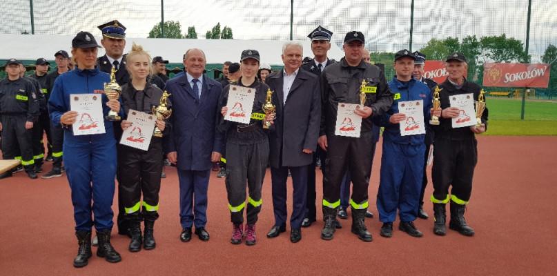Zwycięzcy strażackich zawodów nagrody przekazali dla Uli Tokarskiej