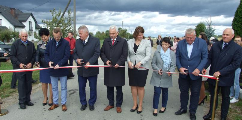 Sterdyń. Mieszkańcy mogą korzystać z 6 wyremontowanych dróg.