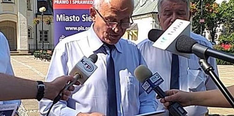 PiS jako pierwszy zebrał podpisy na listach wyborczych