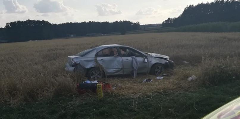 Mazda dachowała, kierowca był pijany. Pasażera zabrał śmigłowiec LPR.