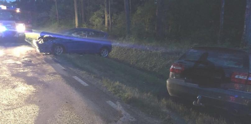 85-letni kierowca forda doprowadził do zderzenia z volvo