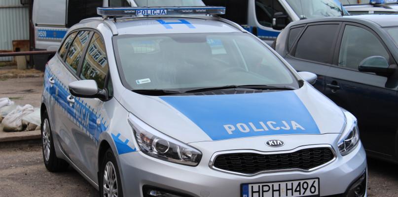 Kierowca golfa pechowo włączał się do ruchu