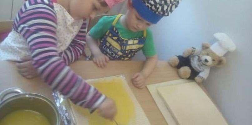 Przedszkolaki z Grochowa poznawały tajniki kuchni