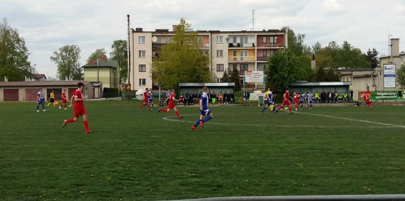 Szalony mecz Jabłonianki i parę rzutów karnych