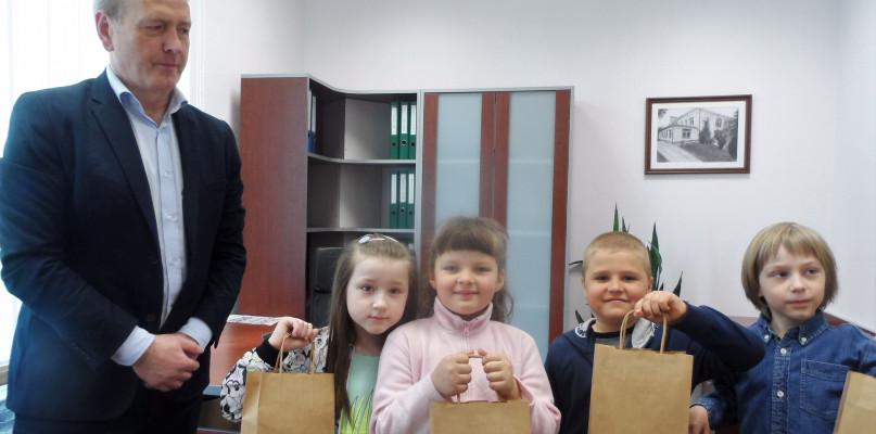 Grochów. Odwiedzili szkołę, w której we wrześniu zaczną naukę.