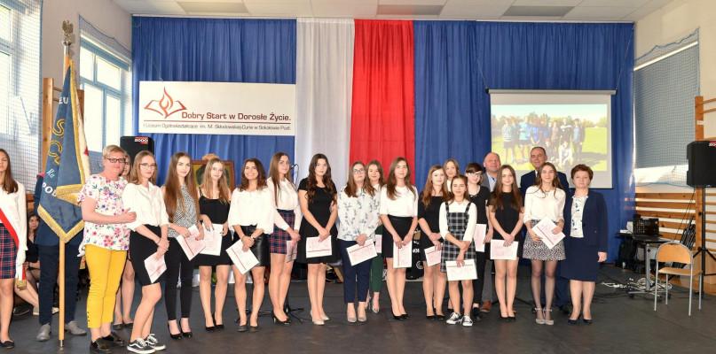 W I Liceum uroczyście pożegnano uczniów klas maturalnych