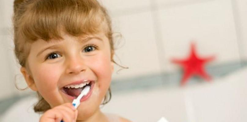 Dentysta w Warszawie dla Twojego dziecka – jak znaleźć najlepszego specjalistę?