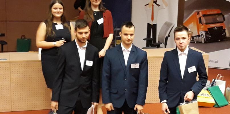 Sukces uczniów z „Szarej” w konkursie logistycznym