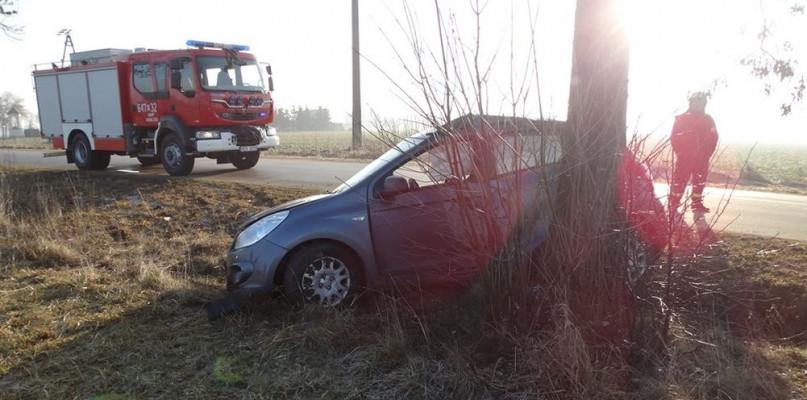 21-latka rozbiła hyundaia pod Jabłonną Lacką
