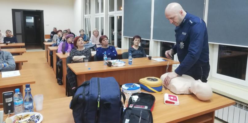 Policjanci i bankowcy radzili seniorom, jak nie dać się oszukać