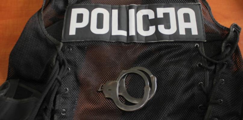 Matka wezwała policję do syna awanturnika, a tu niespodzianka…