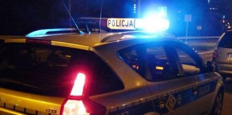 18-latek bez prawka nie wyhamował, ranna 16-letnia pasażerka
