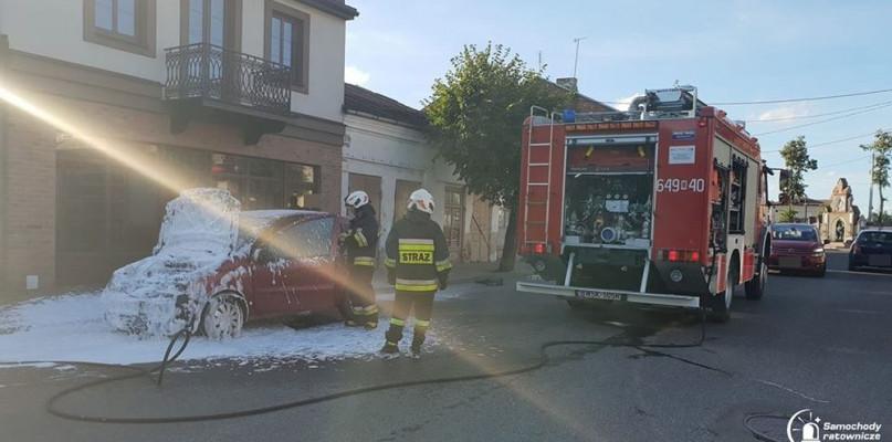 Na ulicy w Kosowie Lackim spłonął samochód