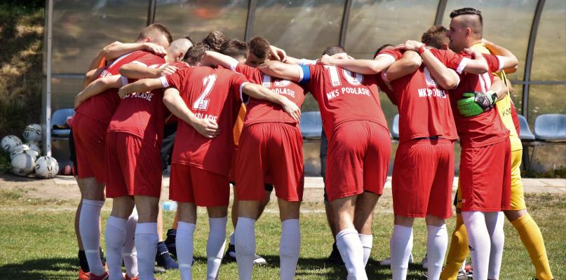 Piłkarze Podlasia wciąż walczą o awans. Węgrowianie za mocni dla Jabłonianki