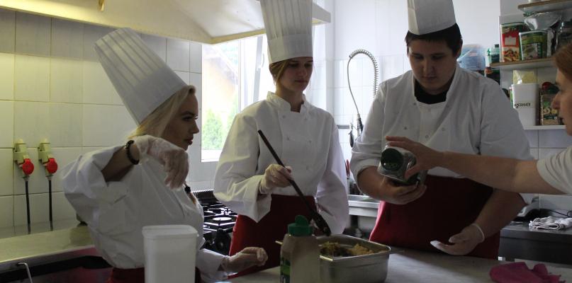 Uczniowie z „Szarej” rozwijali swoje  pasje kulinarne
