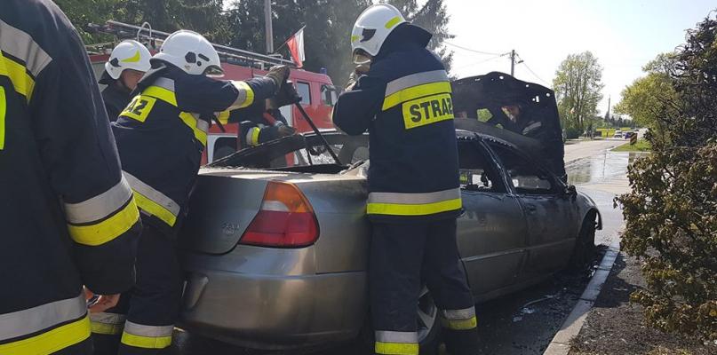 W Jabłonnie Lackiej spalił się chrysler