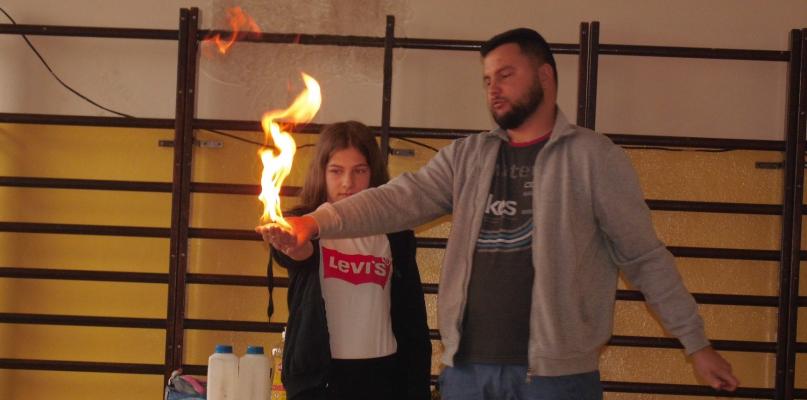 Alchemia, czyli sztuki magiczne w szkole w Bujałach