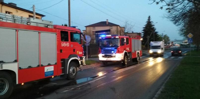 Tragiczny pożar w domu na Kosowskiej. Nie żyją dwie osoby.