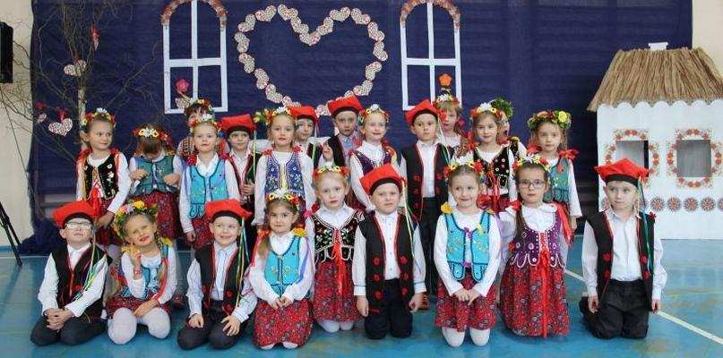 Koncert dla babci i dziadka na ludową i patriotyczną nutę