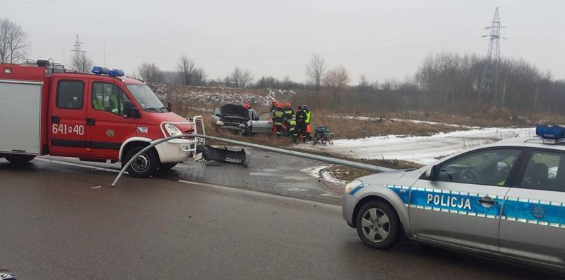 Pijany kierowca hondy ściął latarnię na Ząbkowskiej