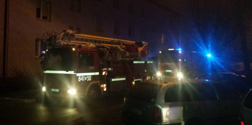 Gaz w bloku, ewakuowano osiem osób w tym troje dzieci