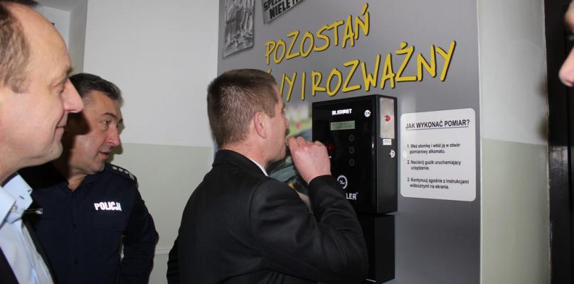 Dzięki Promilerowi można już samodzielnie zbadać trzeźwość...