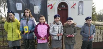 Kotylion dla Polski: patriotyczna akcja harcerzy z Jabłonny Lackiej